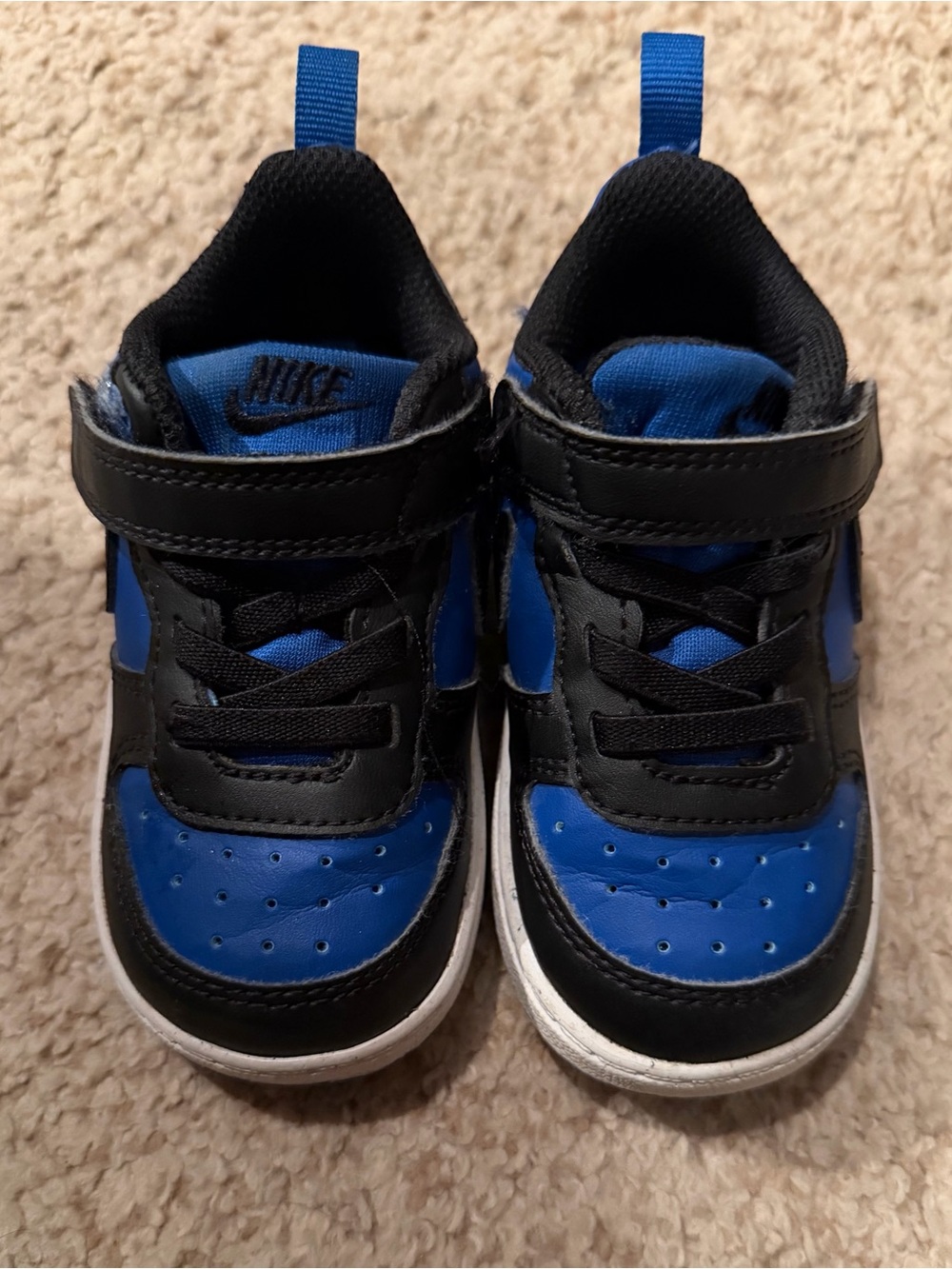 Nike Kids Royal Blue and Black Hook-and-Loop Sneakers